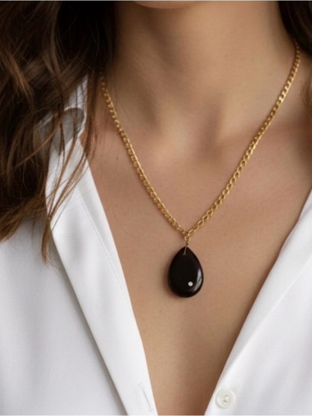 NWOT Black Pendant Necklace